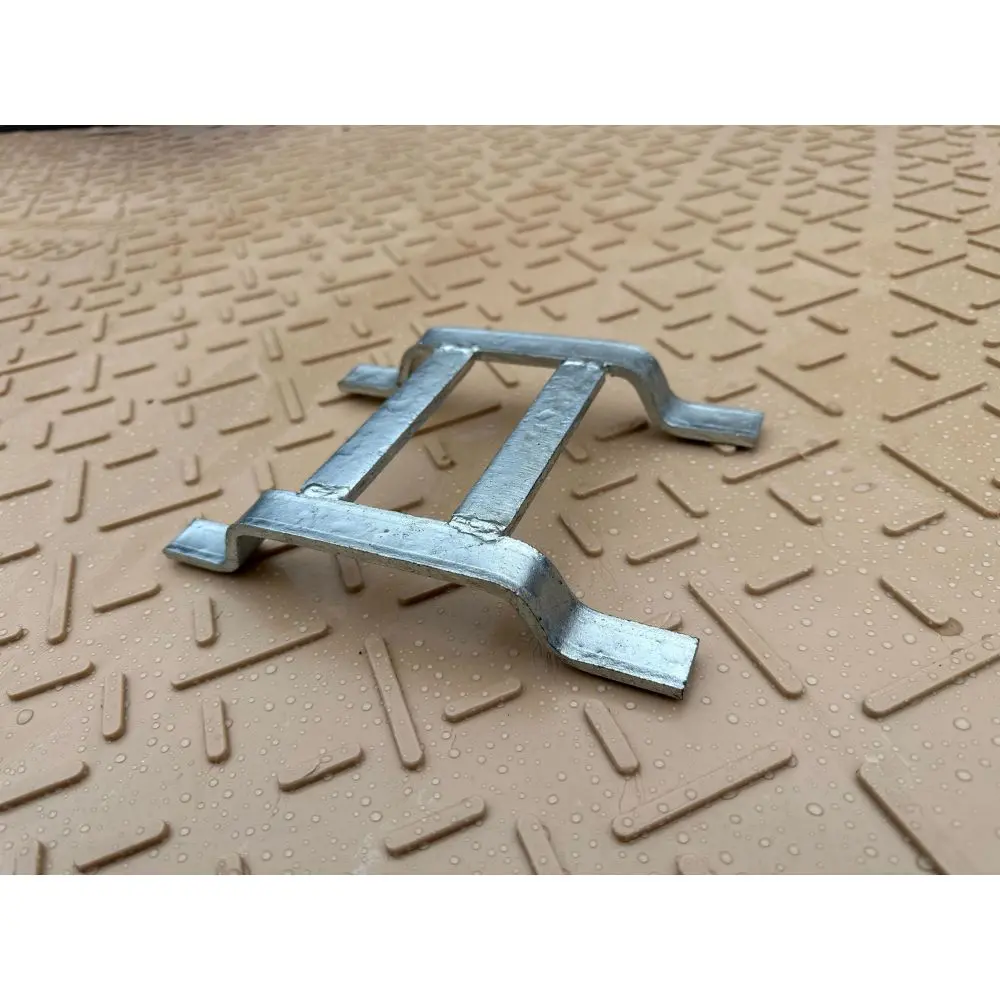 Ground Protection Mat 4-Way Over Mount Connector 1