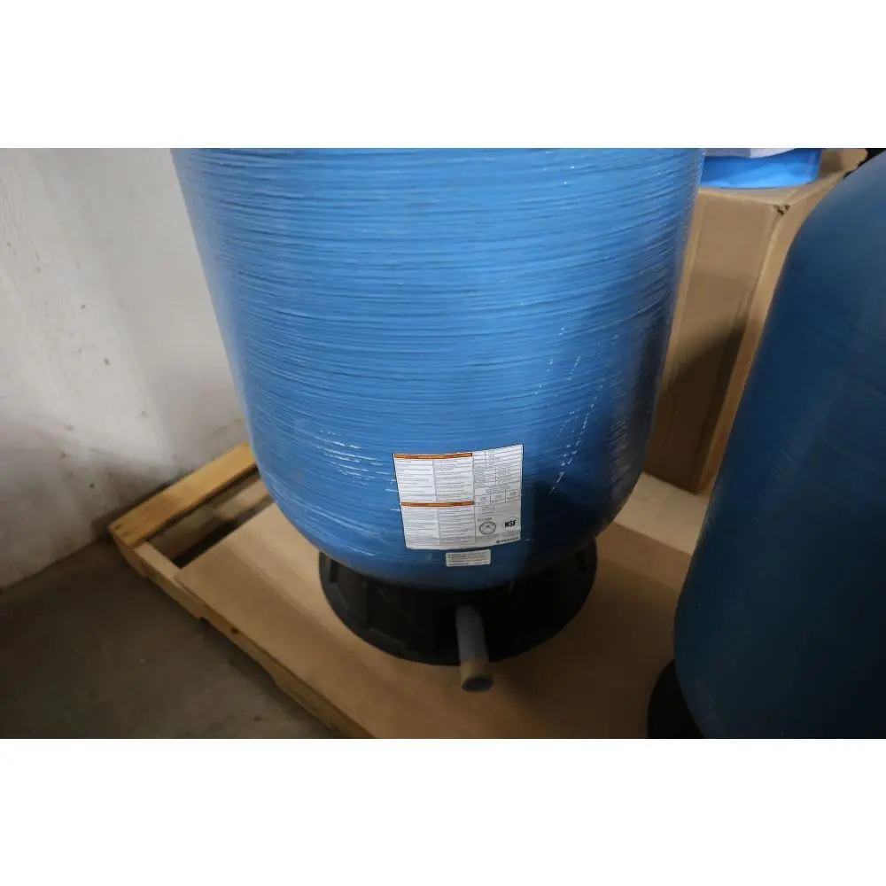 Romate Tank 60 Gallon Composite With Bladder 24" X 41.5" Inlet/Outlet 1.25" Male Npt Open Box 2