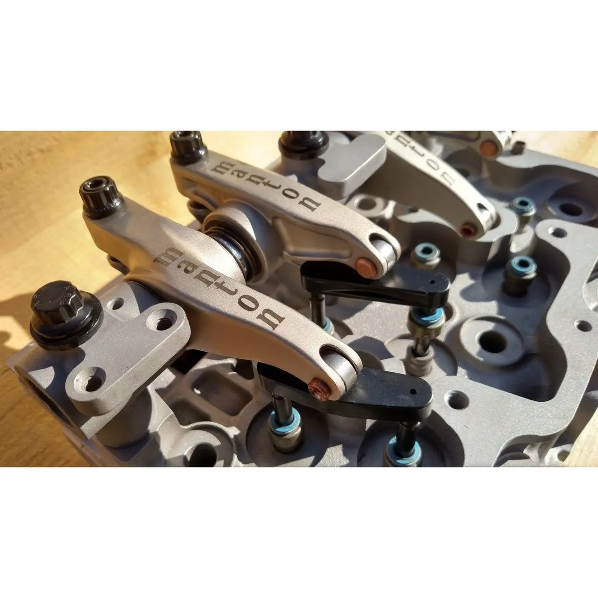 Manton Roller Rockerarm Assembly, 2001-2016 Lb7/Lly/Lbz/Lmm/Lml 1