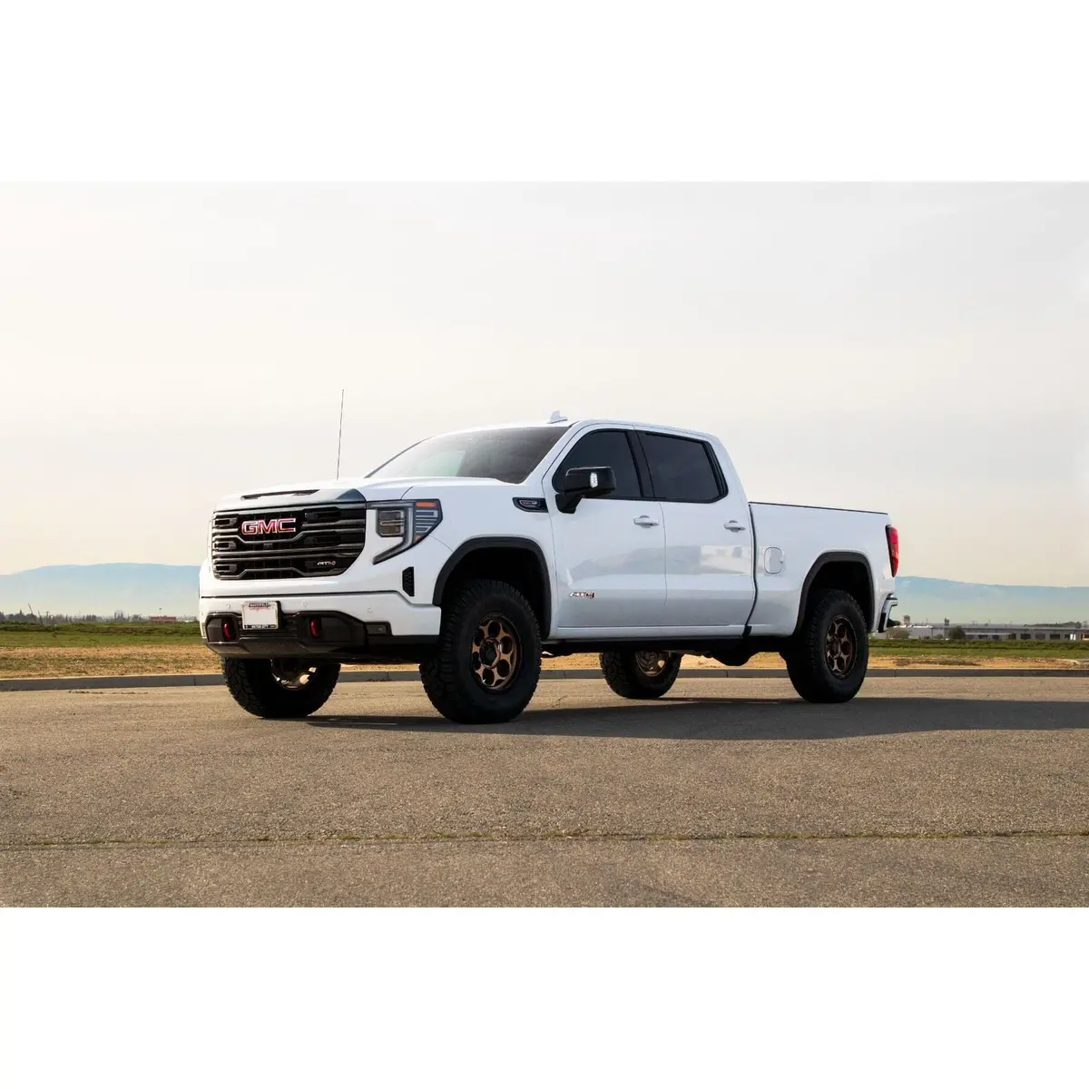 Cognito 1" Performance Leveling Kit W/ Elka 2.0 Ifp Shocks, 2023-2024 Lz0 2